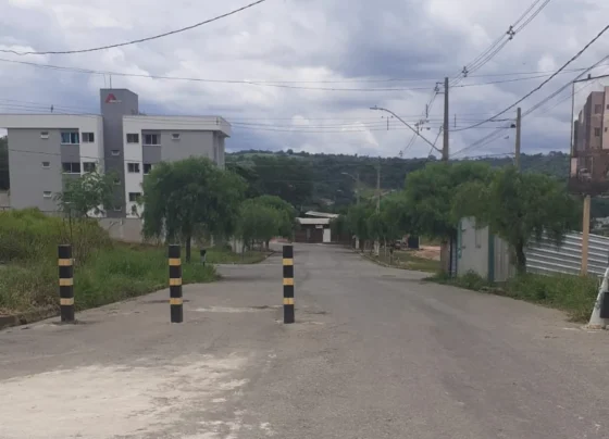 Moradores do bairro Triângulo, em Pedro Leopoldo, sofrem com falta de energia após chuva intensa