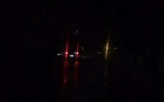 Após 24 horas sem Luz, moradores do bairro Triângulo, em Pedro Leopoldo, comemoram restabelecimento pouco antes da Virada do Ano