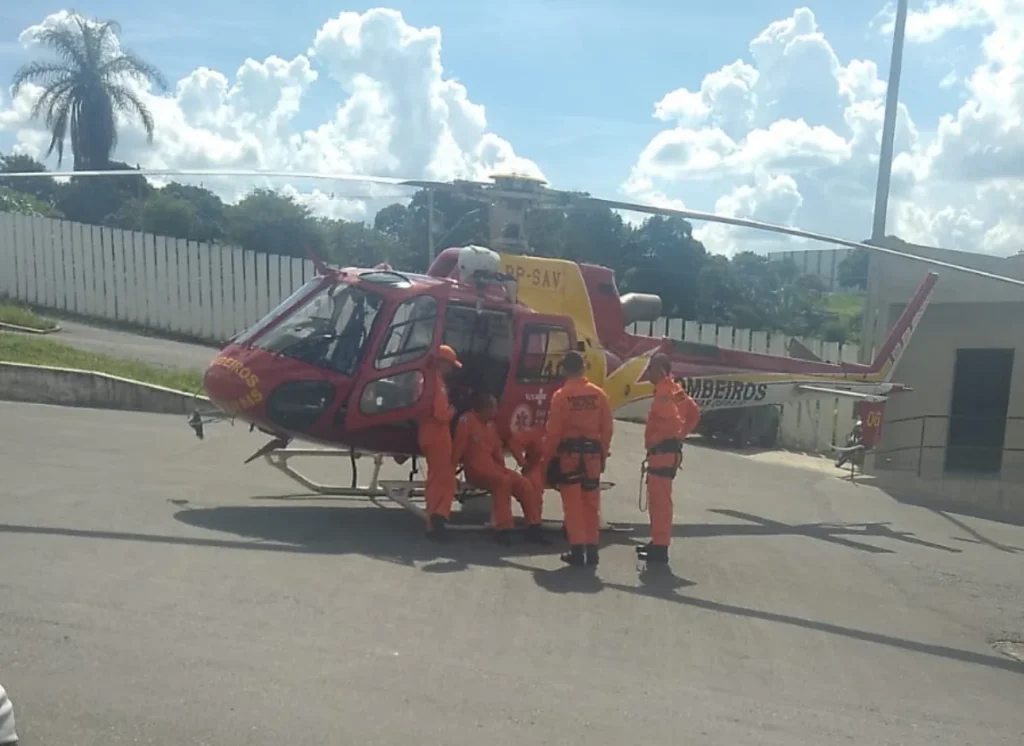Helicóptero dos Bombeiros fará transferência de vítima de acidente em Matozinhos