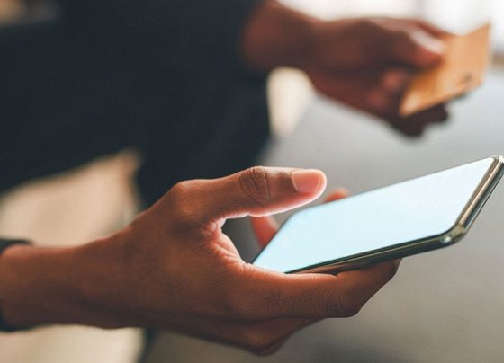 Homem é preso por enviar o número da ex em grupos de pornografia em MG