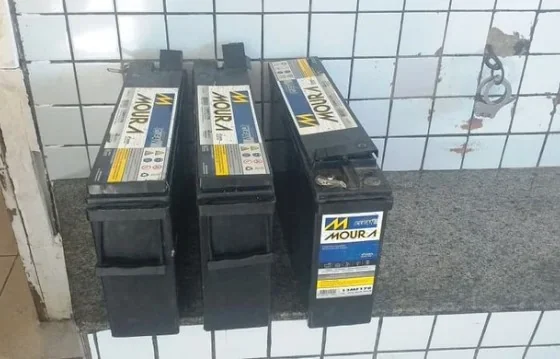 Ladrões furtam 24 baterias de grande porte de central de telefonia em Matozinhos