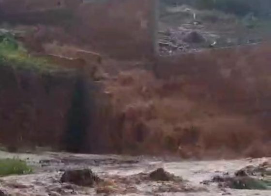 Moradores do Bairro São José em Matozinhos clama por solução urgente para infraestrutura: “desumano”