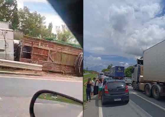 Caminhão cegonheira tomba na BR 040 em Sete Lagoas