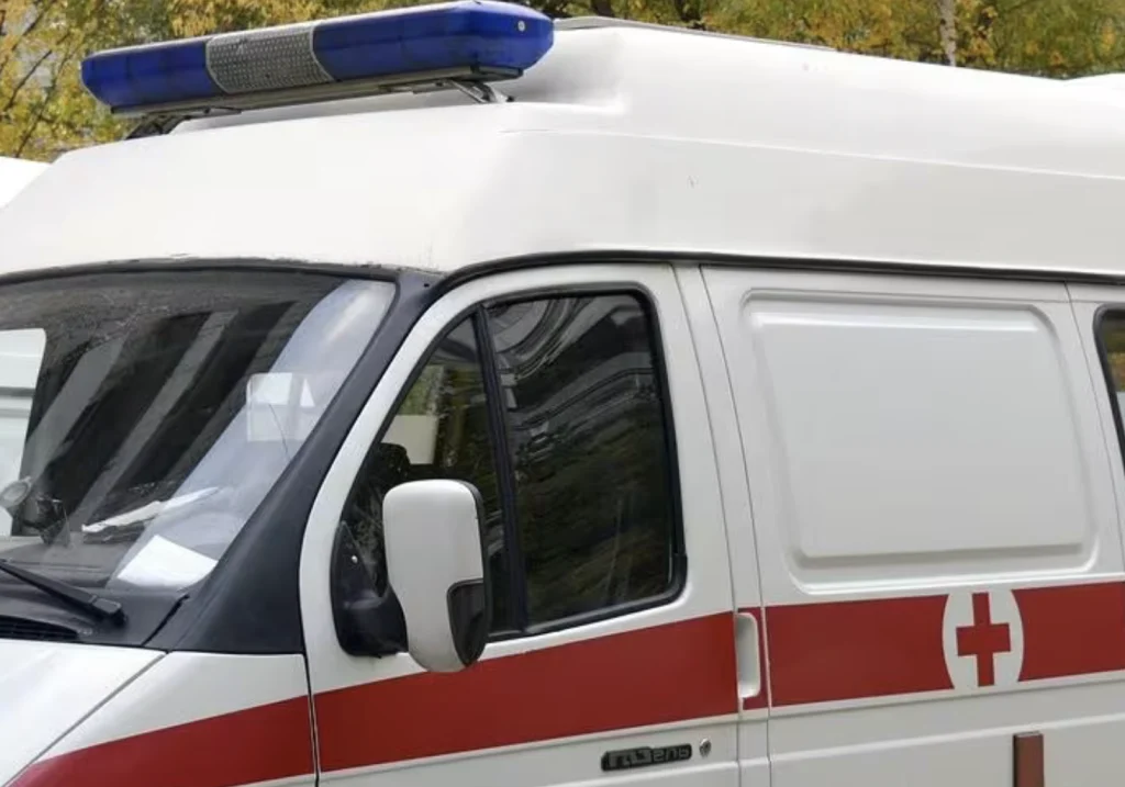 Homem furta ambulância com paciente dentro em Minas 