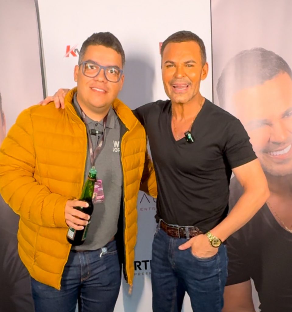 Cantor Eduardo Costa revela que morou em Pedro Leopoldo durante entrevista ao Por Dentro de Tudo