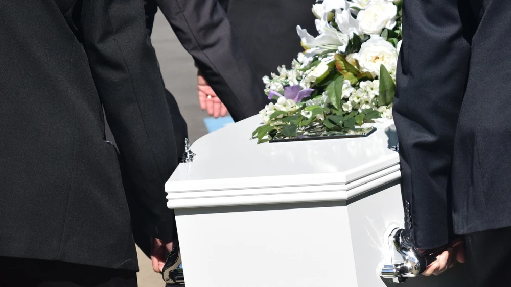 Idosa declarada morta acorda em funerária
