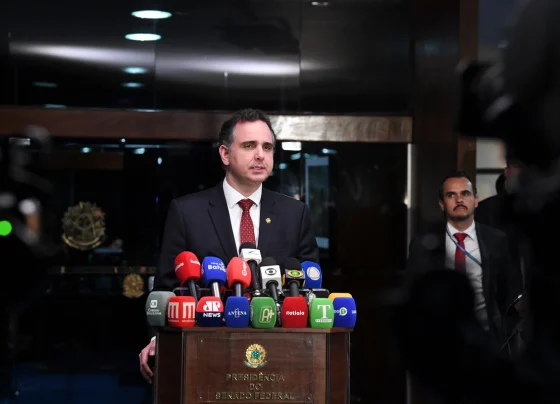 Senador Rodrigo Pacheco critica projeto que equipara aborto a homicídio