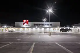 Em menos de 1 minutos, bandidos furtam motocicleta no estacionamento do supermercado EPA em Pedro Leopoldo
