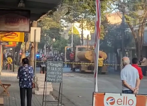 Bombeiros confirmam uma vítima carbonizada no incêndio no centro de Pedro Leopoldo