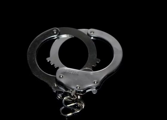 Homem com mandado de prisão é detido em abordagem policial em Pedro Leopoldo