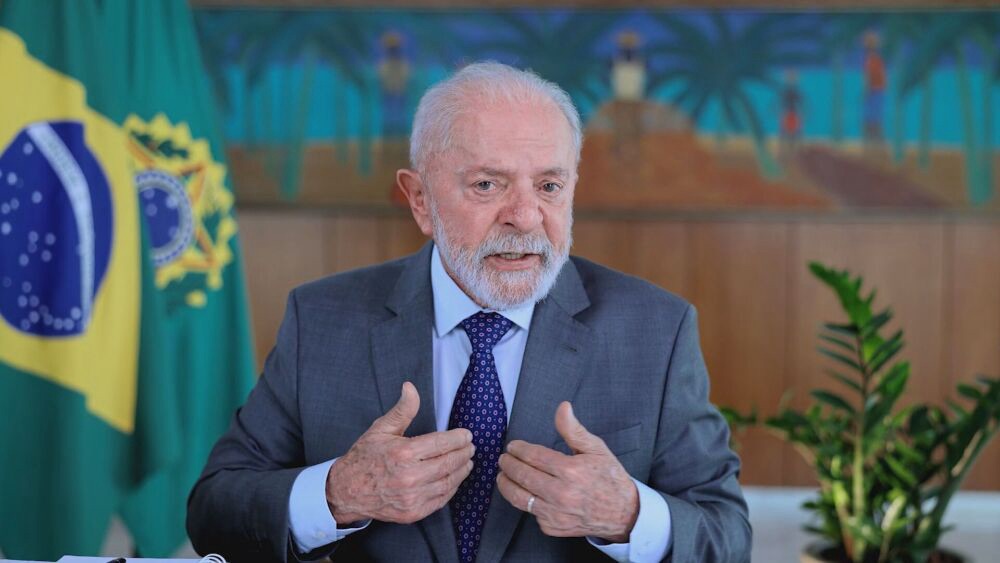Lula Defende Valorização Salarial de Professores: ‘Não Adianta Elogiar e Pagar uma Merreca’