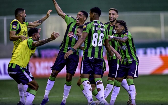 Jogadores do América comemoram gol sobre o Cruzeiro pela volta da semifinal do Campeonato Mineiro/Foto: Panda Mourao/América