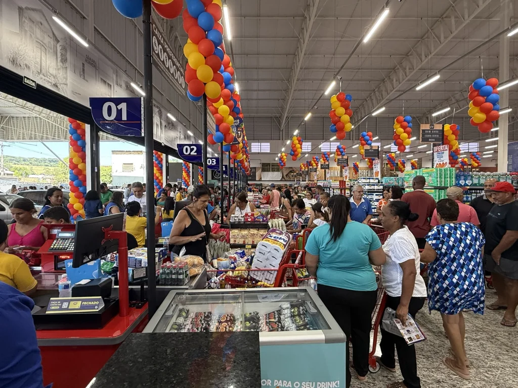 Supermercados BH inaugura nova unidade em Matozinhos com grande movimentação