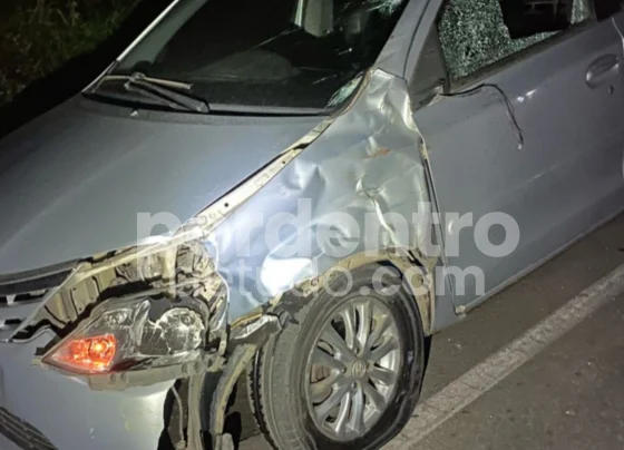 Colisão entre carro e bicicleta motorizada deixa homem ferido na MG-424