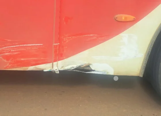 Colisão entre carro e ônibus é registrada em Pedro Leopoldo