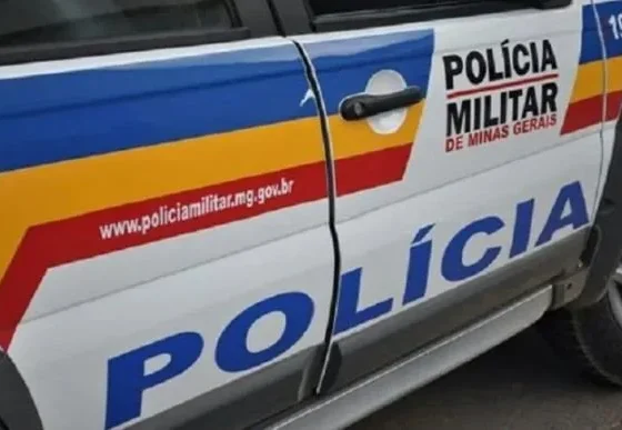 Dupla é presa com mais de 100 buchas de maconha e 13 frascos de lança-perfume em Lagoa Santa