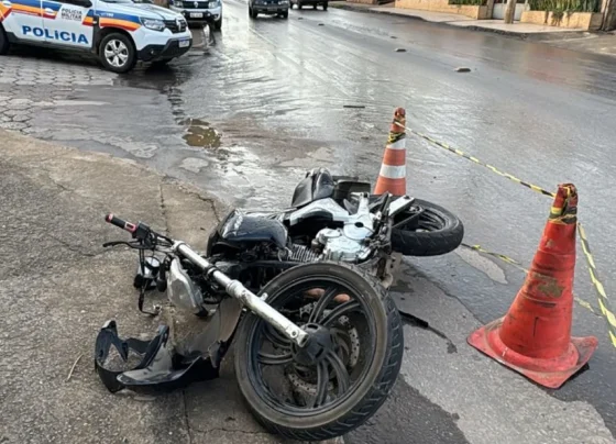 Motociclista fica ferido após colisão com carro no Centro de Matozinhos