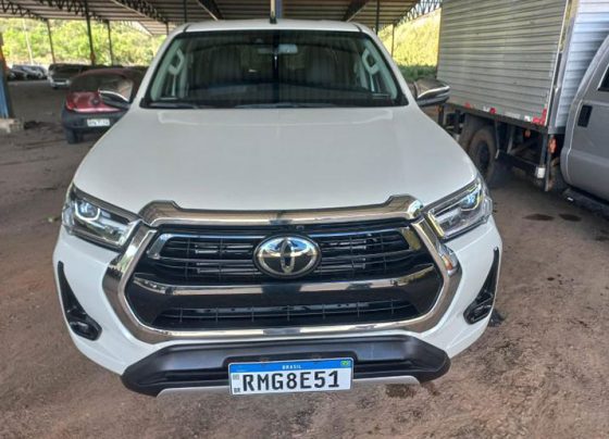 Veículo foi encontrado no pátio de uma transportadora e seguiria para o Nordeste / Foto: Polícia Militar / divulgação