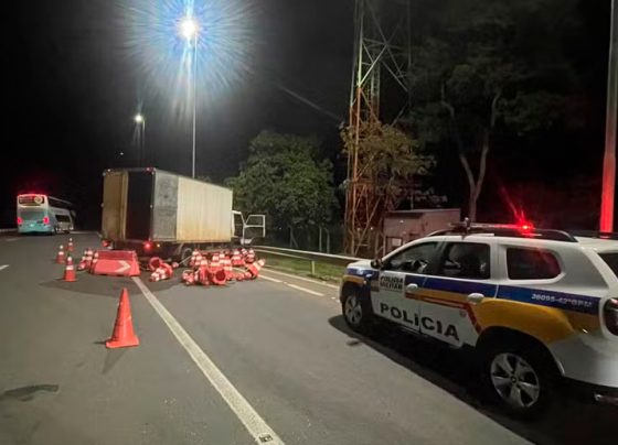 Caminhão usado no crime tinha queixa de furto em Contagem / Foto: Polícia Militar / reprodução