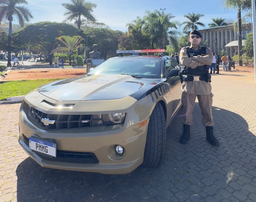 Camaro da PMMG é destaque em Pedro Leopoldo durante o Rodeio Show