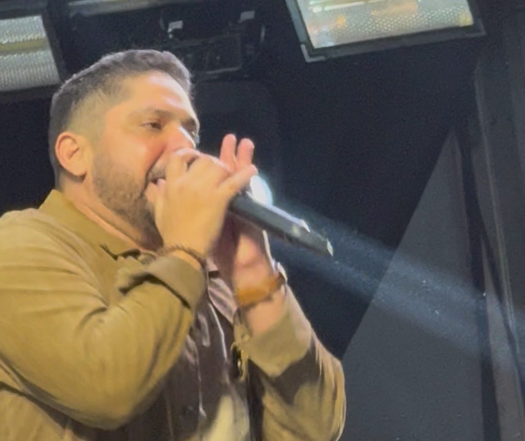 Jorge & Mateus levam mais de 30 mil pessoas à abertura do Pedro Leopoldo Rodeio Show