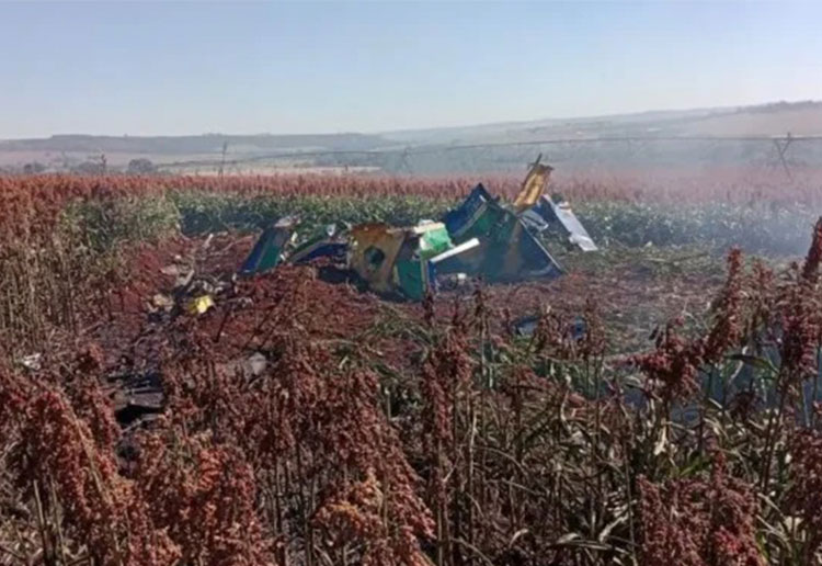 Avião Super Tucano acabou caindo entre Descalvado e Porto Ferreira, São Paulo / Foto: Araraquara News