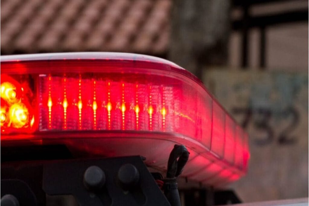 Dupla furta celulares em loja no centro de Pedro Leopoldo e foge