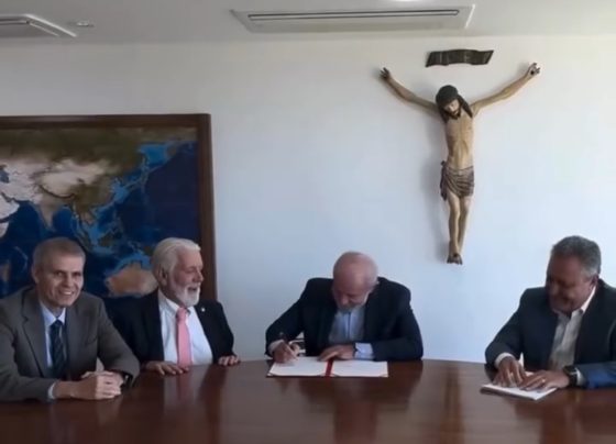 Lula  propõe transformar 2 de julho em feriado nacional