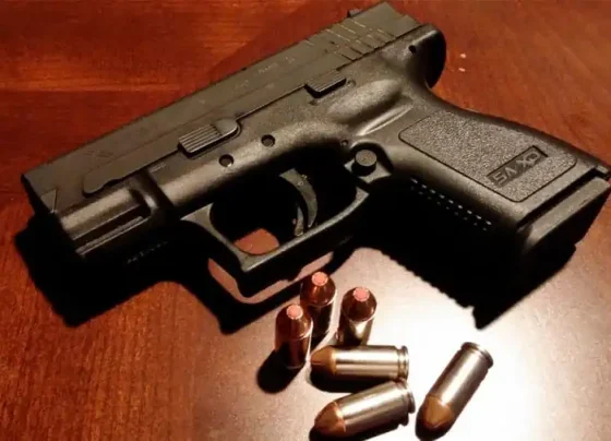 Motorista é preso por porte ilegal de arma de fogo em Inhaúma