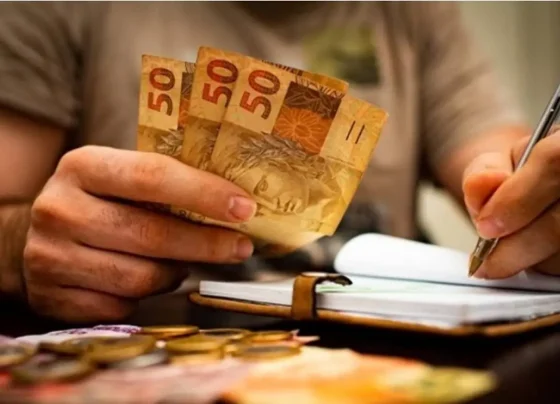 PM apreende cocaína e mais de R$ 4 mil durante prisão por tráfico em Pedro Leopoldo