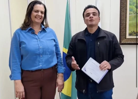 Pedro Leopoldo promove abraço coletivo no Agosto Lilás em apoio ao combate à violência contra a mulher
