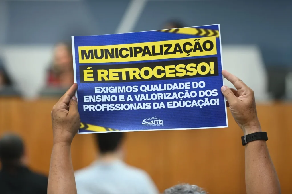 Sind-UTE critica aprovação do Projeto Mãos Dadas nas Câmaras de Pedro Leopoldo e Matozinhos