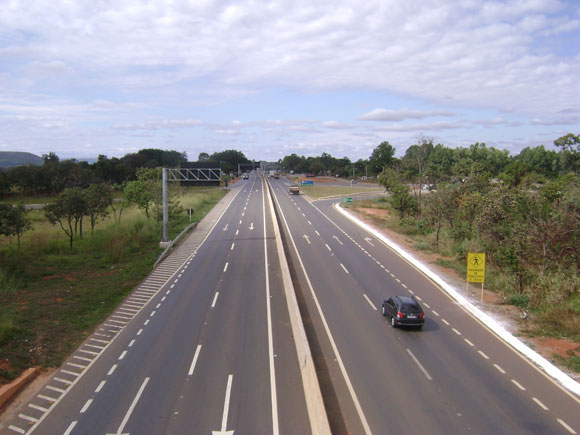 Colisão sem vítimas é registrada na BR-040, no perímetro pertencente a Pedro Leopoldo
