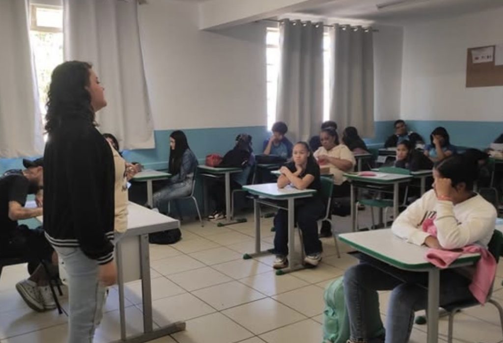 Inserção no mercado de trabalho é tema de oficina para alunos da E.E. Felícia Fernandes Campos em Matozinhos