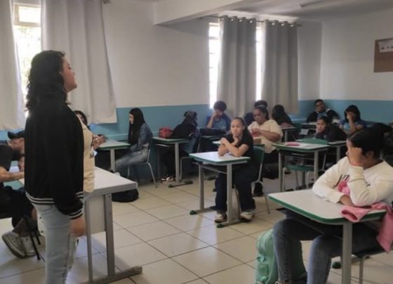 Inserção no mercado de trabalho é tema de oficina para alunos da E.E. Felícia Fernandes Campos em Matozinhos
