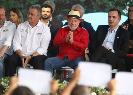 Pacheco mantém suspense sobre candidatura em MG mesmo sob pressão de Lula e ministros