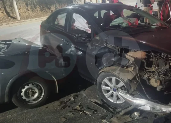 Acidente entre dois carros deixa passageiro ferido em Pedro Leopoldo