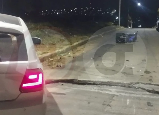 Colisão entre carro e moto no bairro Novo Campinho deixa motociclista ferido em Pedro Leopoldo
