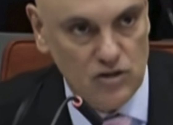 Moraes vota pela condenação de Bolsonaro e outros sete réus em julgamento sobre tentativa de golpe