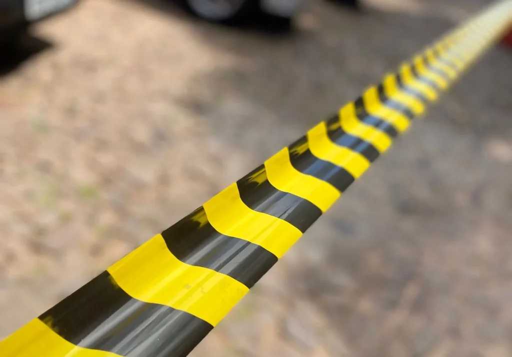 Tiroteio assusta moradores em bairro de Sete Lagoas; suspeitos fogem após invadir chácara