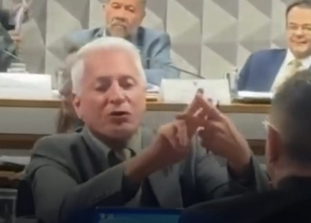 VIRALIZOU: Deputados trocam acusações e protagonizam bate-boca na CPMI do INSS