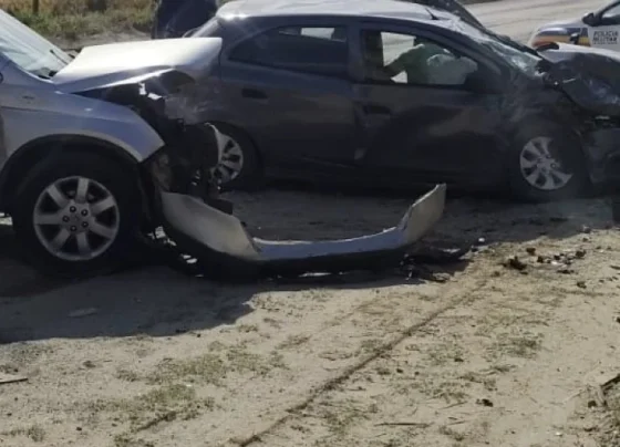 Colisão frontal deixa dois feridos na estrada da Lapa Vermelha, em Pedro Leopoldo