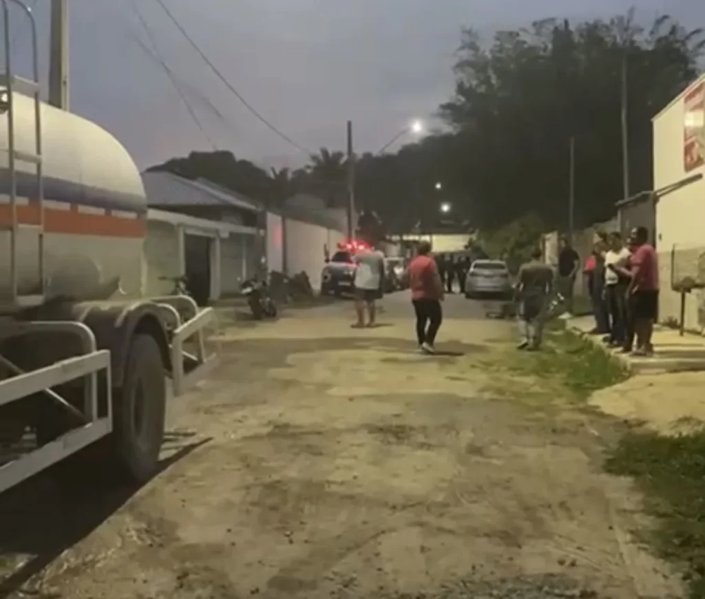 Incêndio de grandes proporções atinge condominio em Pedro Leopoldo