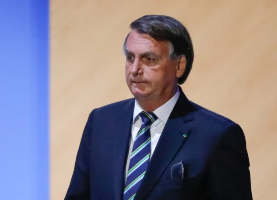 Moraes libera Bolsonaro para realizar festa de 15 anos da filha durante prisão domiciliar