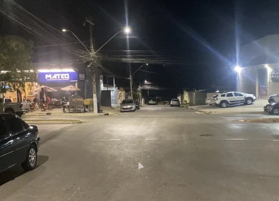 Motociclista fica ferida após colisão na Avenida Araguaia em Pedro Leopoldo