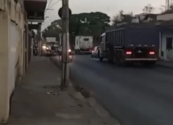 Motociclista fica ferido em acidente de trânsito no Centro de Matozinhos