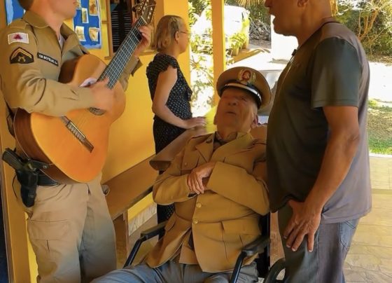 VÍDEO: Homenagem emocionante: veterano da PMMG, de 90 anos, recebe reconhecimento em Jaboticatubas