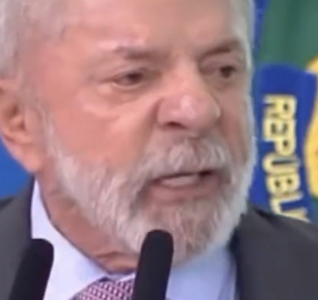 VÍDEO: Lula critica juros altos e cobra ação do Banco Central: “Precisa começar a baixar”