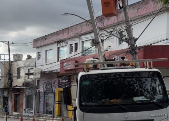 VÍDEO: Cemig prevê restabelecimento da energia no centro de Matozinhos até o fim da tarde desta segunda-feira