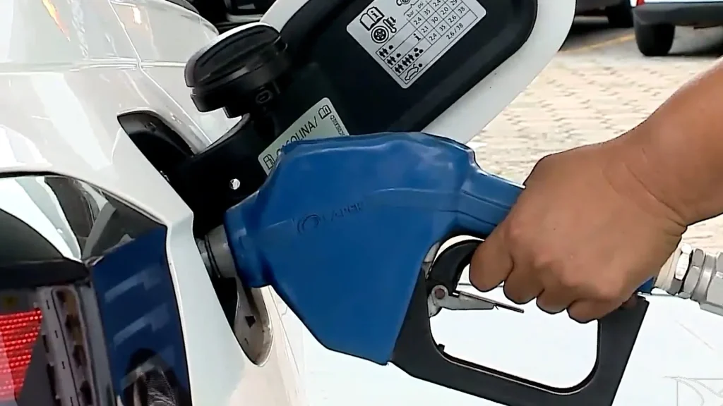 Motorista foge sem pagar abastecimento e caso é registrado como estelionato em Pedro Leopoldo